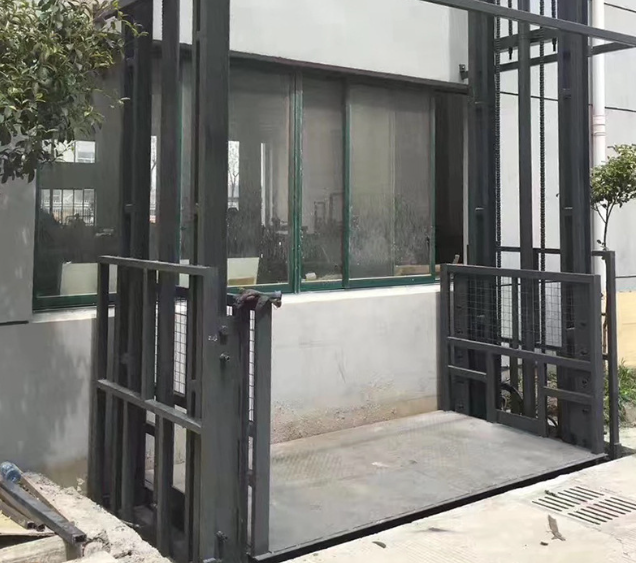 安庆导轨式施工升降机助力民生工程提速增效